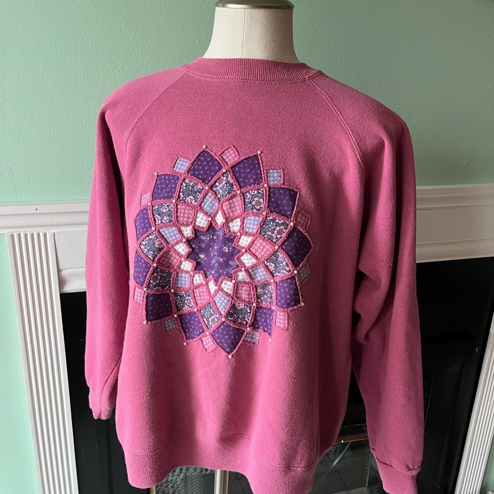 1984 Hanes Her Way Sweater